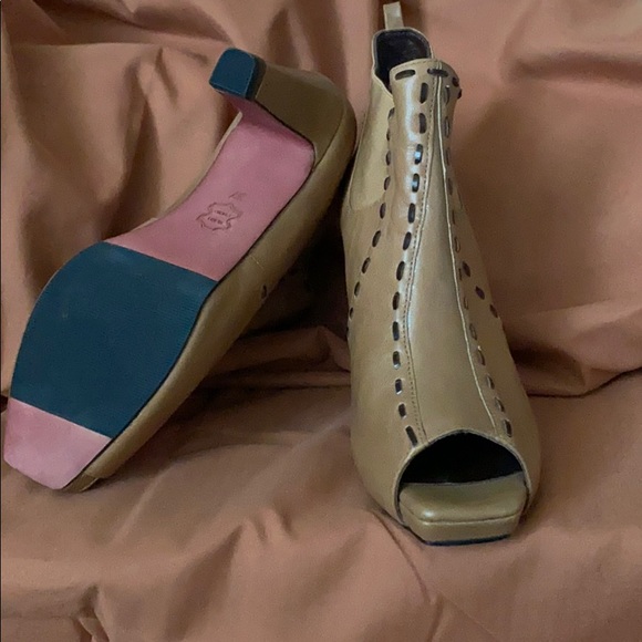 Ankle Boots - Picture 3 of 6